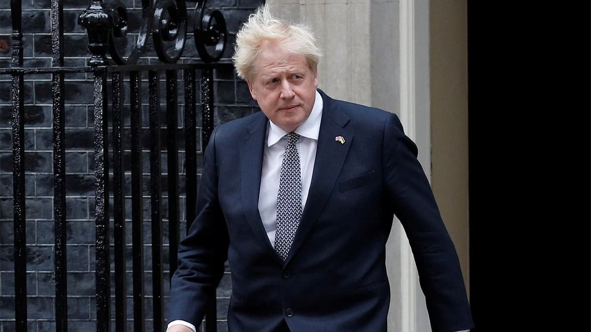 Boris Johnson announces he will not run to be next UK prime minster