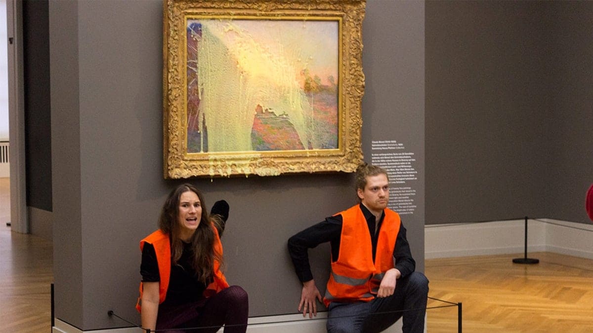 German climate change activists splash mashed potatoes on Monet painting