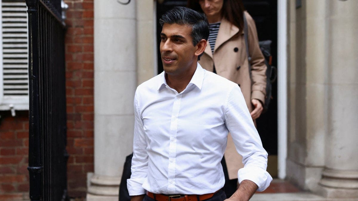 Rishi Sunak poised to win UK prime minister spot after Boris Johnson drops