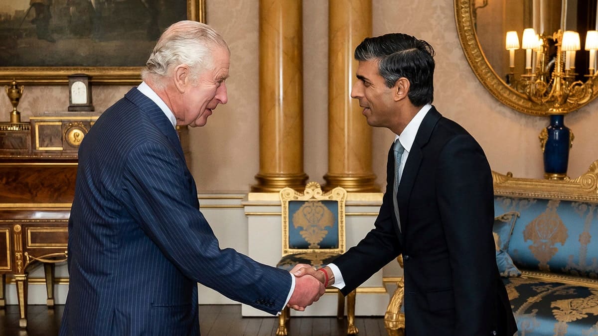 UK's Rishi Sunak officially becomes prime minister amid economic crisis