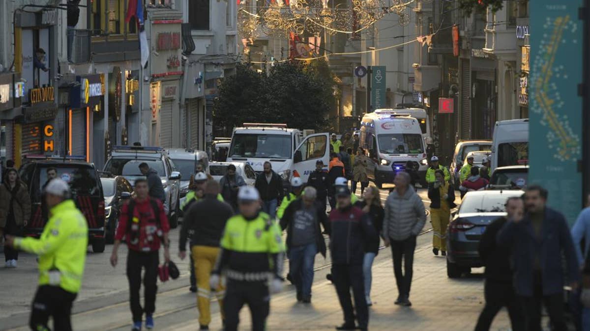 Istanbul explosion rips through popular street market, killing 6, 81 injured reports