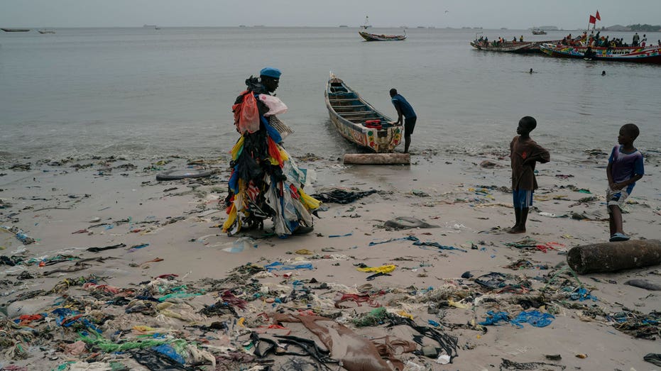 'Plastic Man' has a mission Cleaning up Senegal